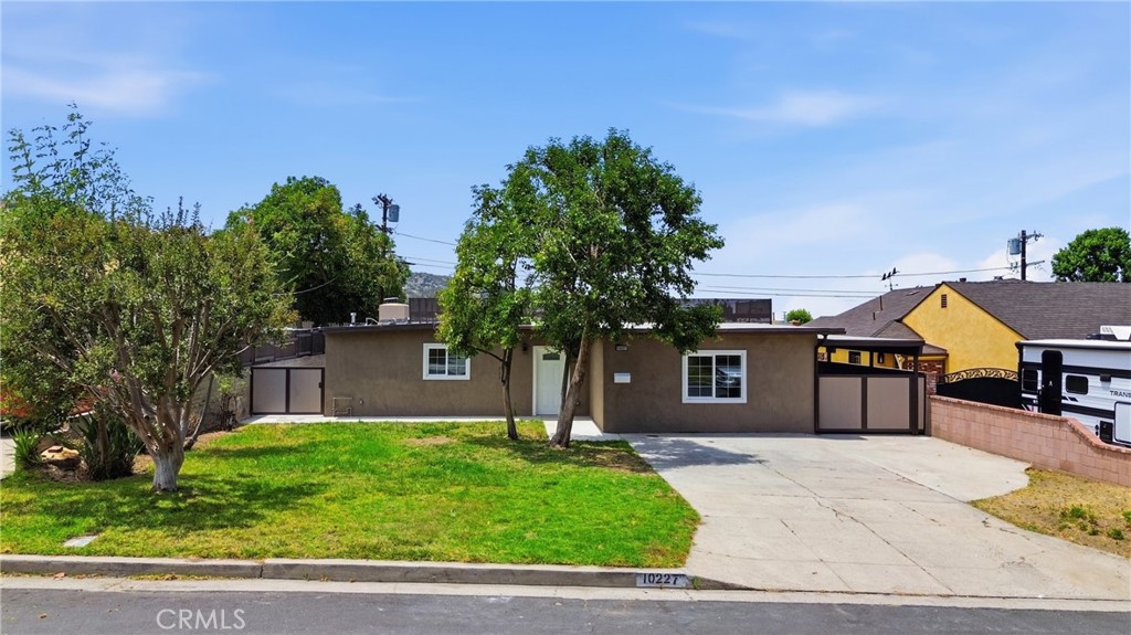 10227 Mcvine Property Photo