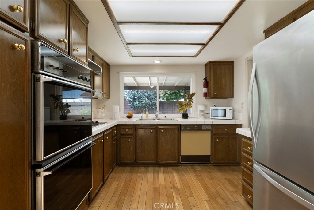 831 Redlen Avenue Property Photo 3