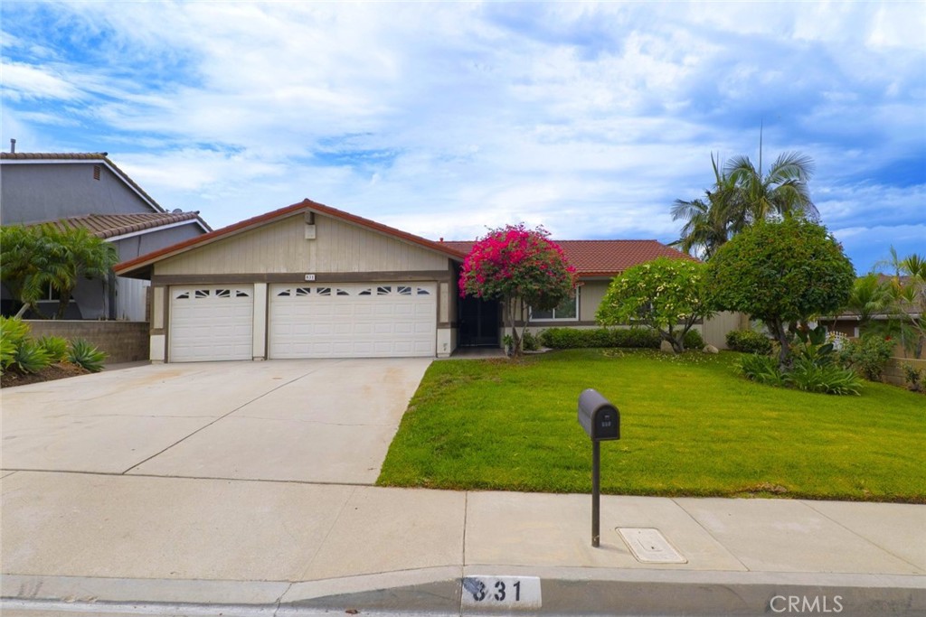831 Redlen Avenue Property Photo 6