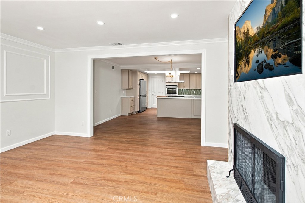 1159 Oak Knoll Terrace Property Photo 7