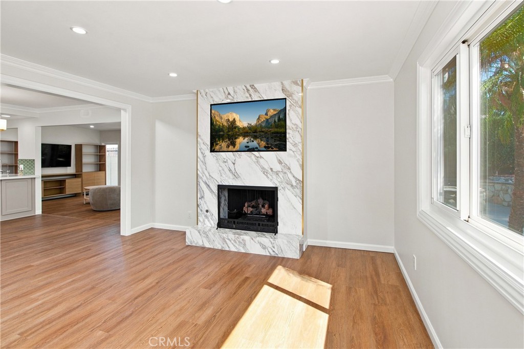 1159 Oak Knoll Terrace Property Photo 8