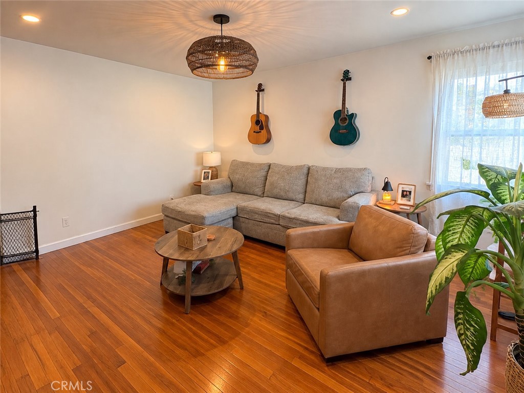 1335 Helen Property Photo 4