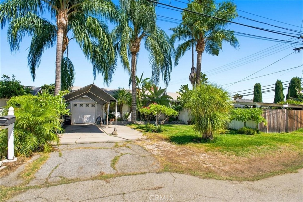 15475 Shadybend Property Photo 1