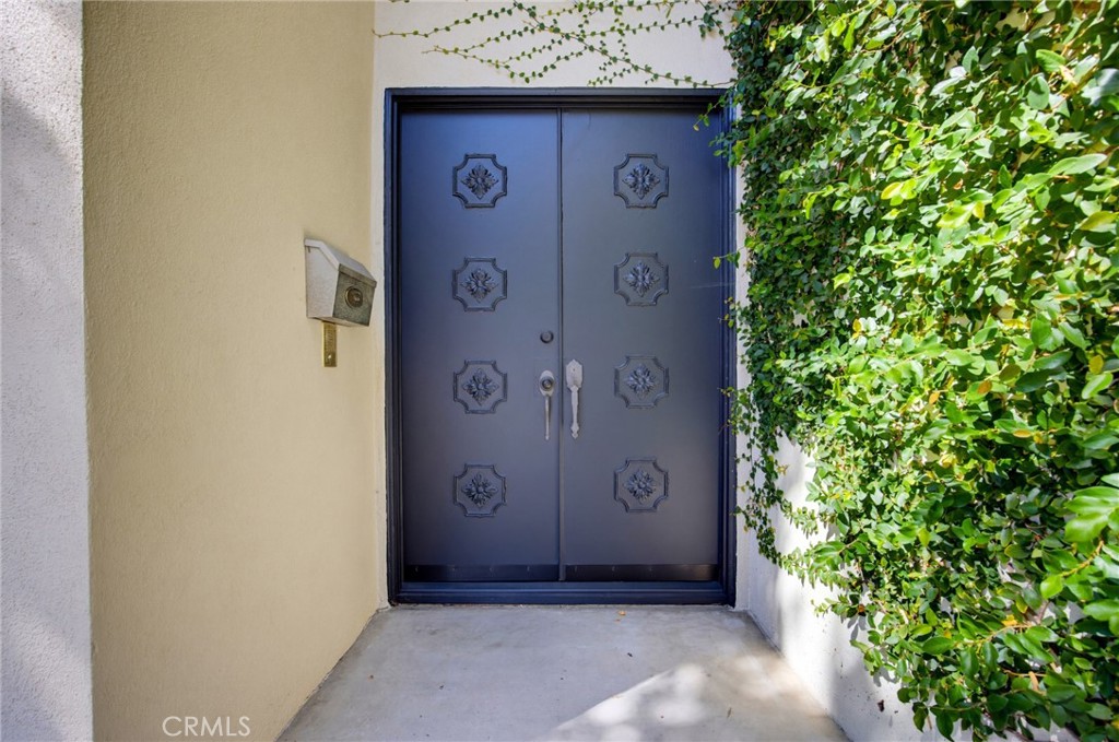 6627 Columbus Avenue Property Photo 10