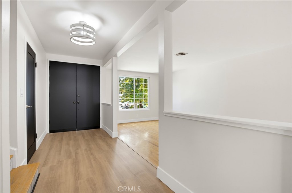 6627 Columbus Avenue Property Photo 12
