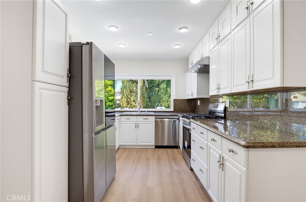 6627 Columbus Avenue Property Photo 18
