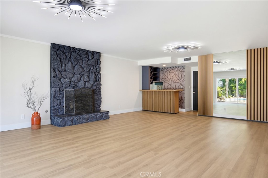 6627 Columbus Avenue Property Photo 24