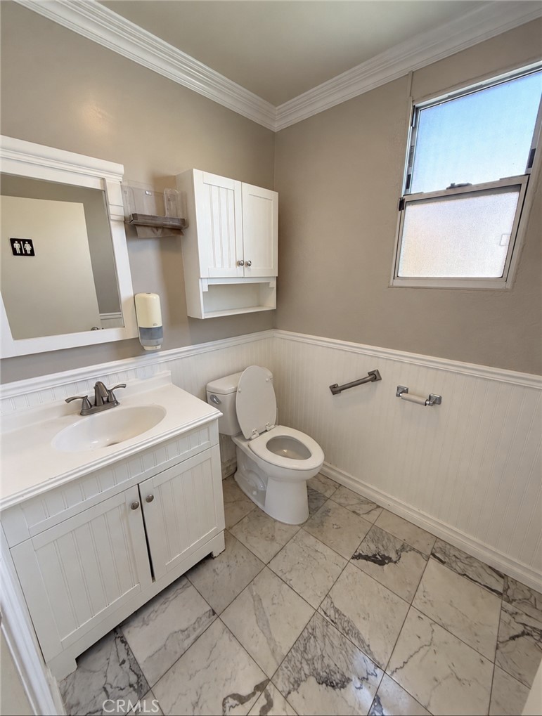 3210 Vanowen Street Property Photo 15