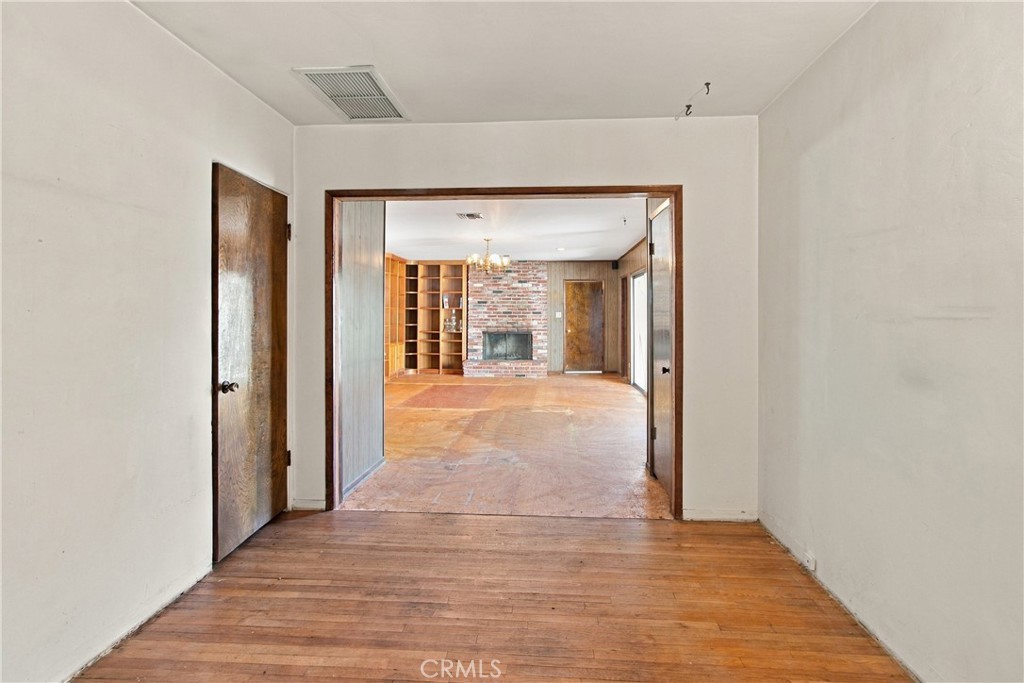 2043 N Maple Property Photo 26