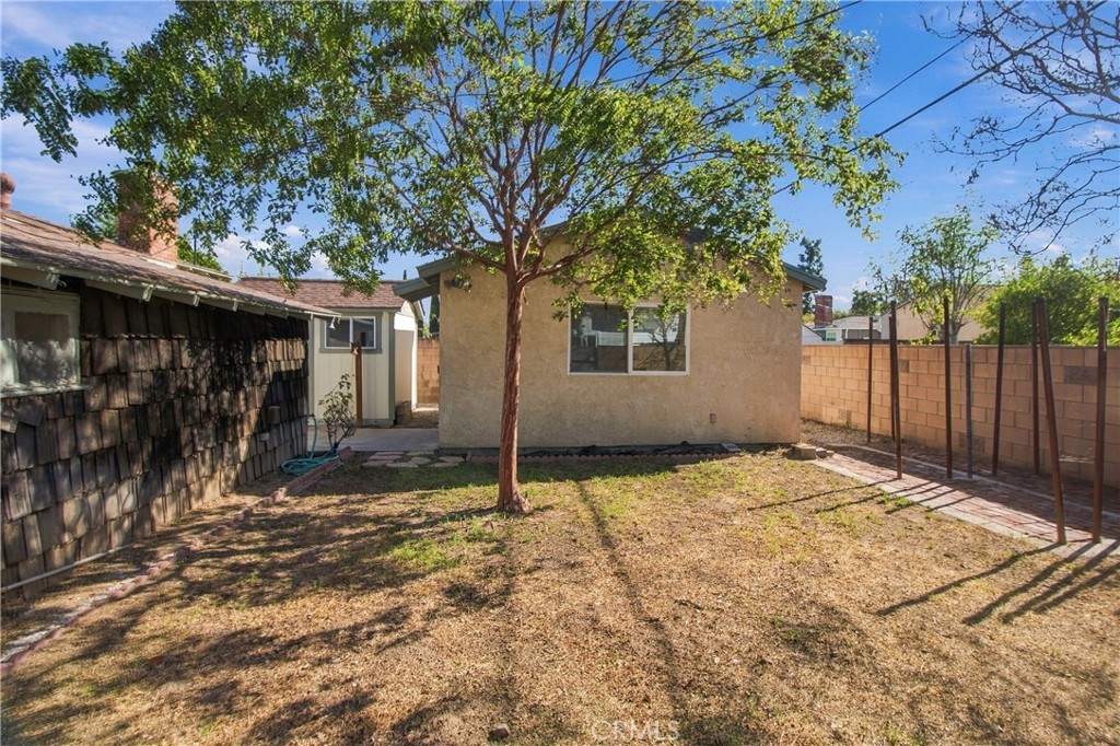2043 N Maple Property Photo 37