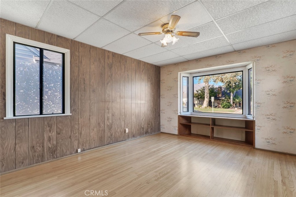 141 S Beachwood Drive Property Photo 3