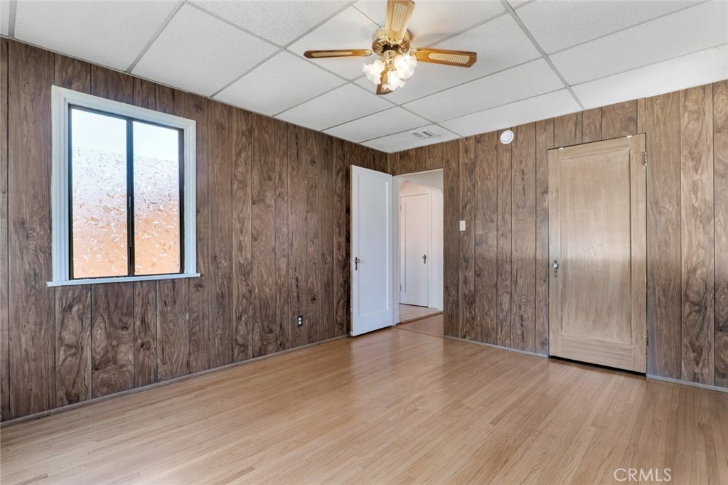 141 S Beachwood Drive Property Photo 14