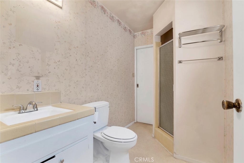 141 S Beachwood Drive Property Photo 18