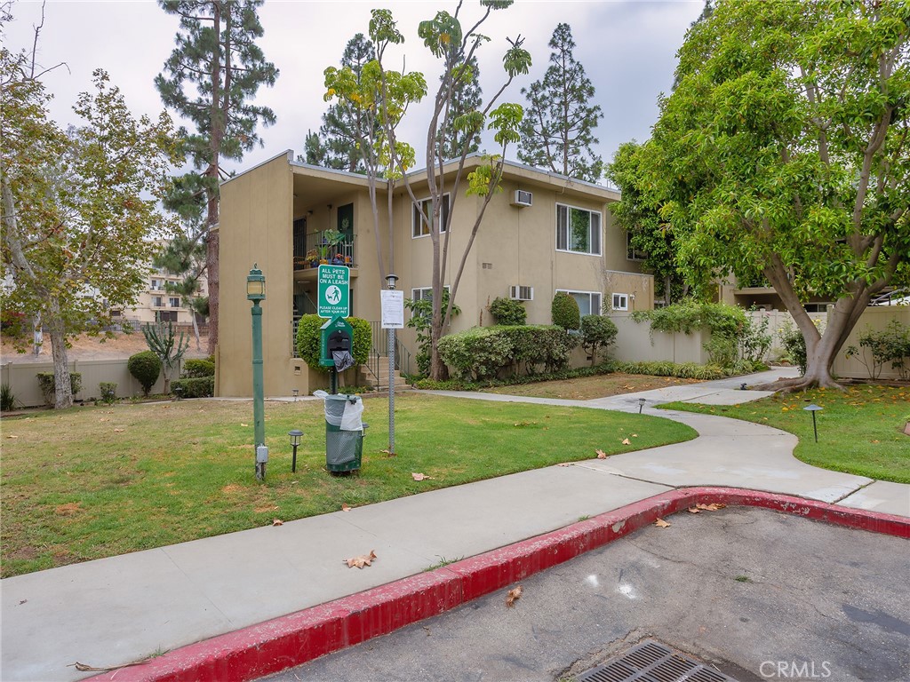 11138 Aqua Vista Street 18 Property Photo 2