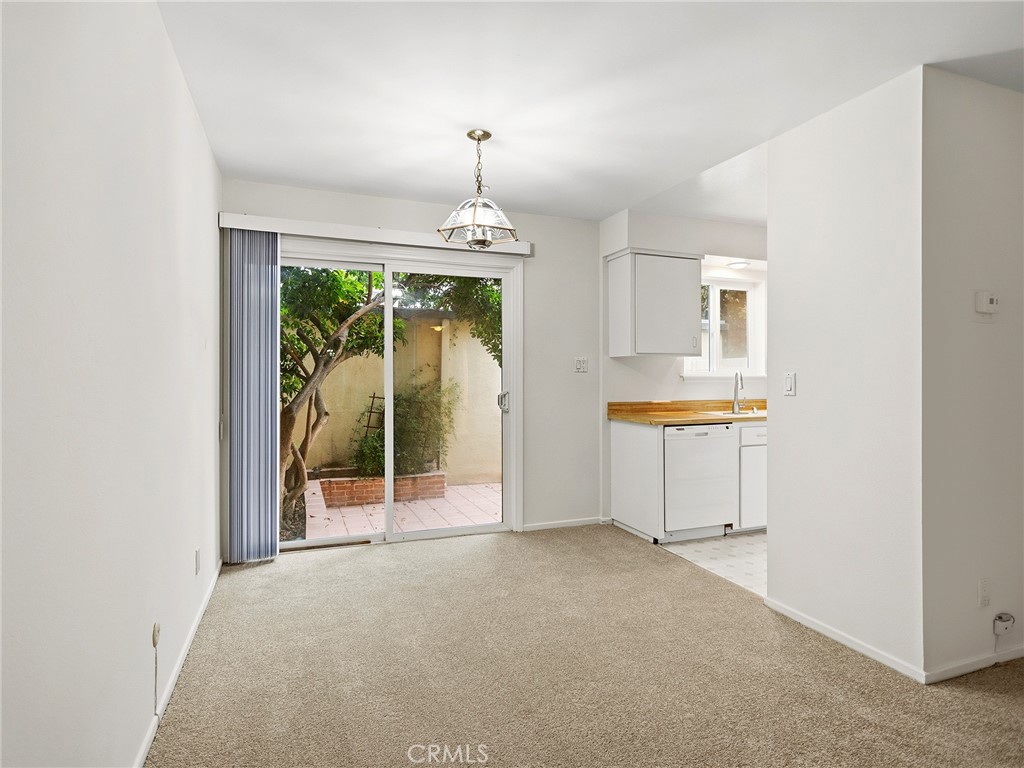11138 Aqua Vista Street 18 Property Photo 8