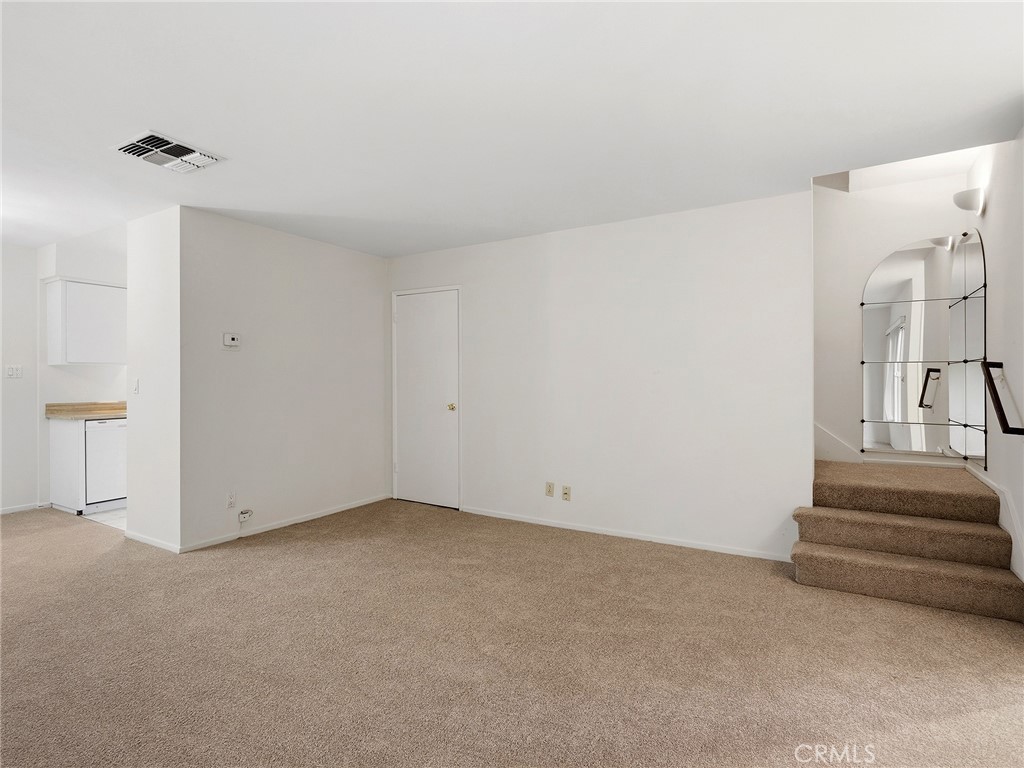 11138 Aqua Vista Street 18 Property Photo 12