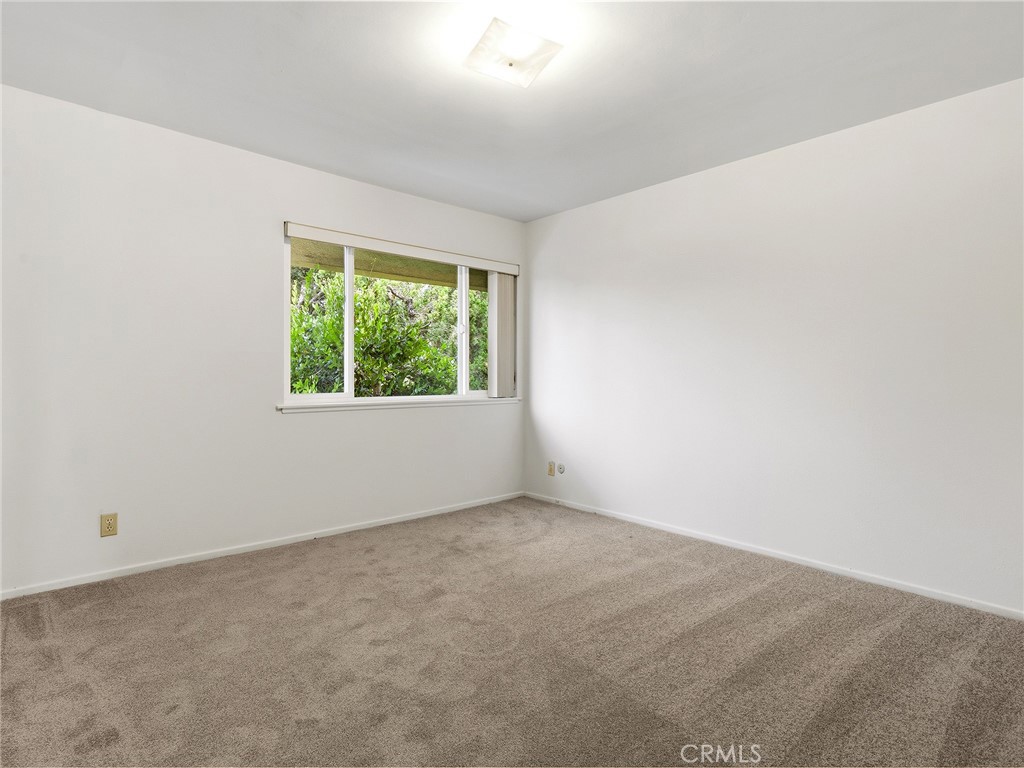 11138 Aqua Vista Street 18 Property Photo 13