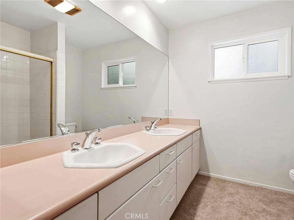 11138 Aqua Vista Street 18 Property Photo 17