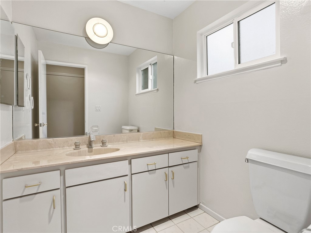 11138 Aqua Vista Street 18 Property Photo 19
