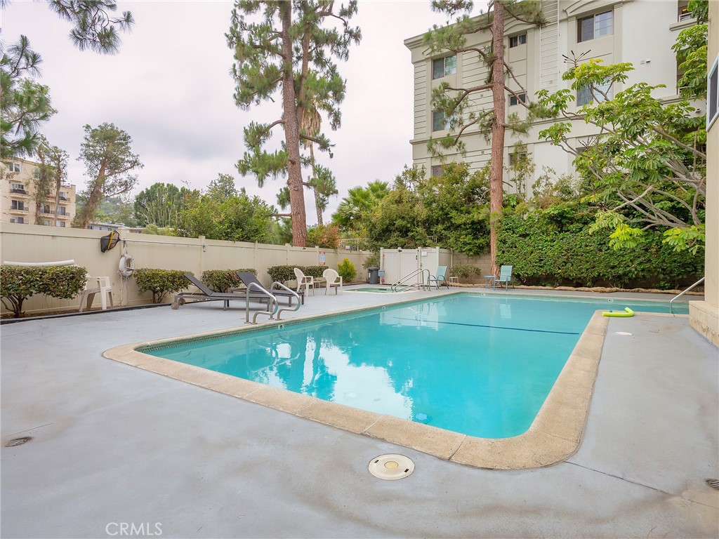 11138 Aqua Vista Street 18 Property Photo 27