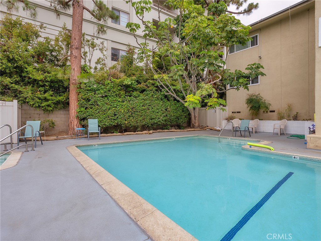 11138 Aqua Vista Street 18 Property Photo 28