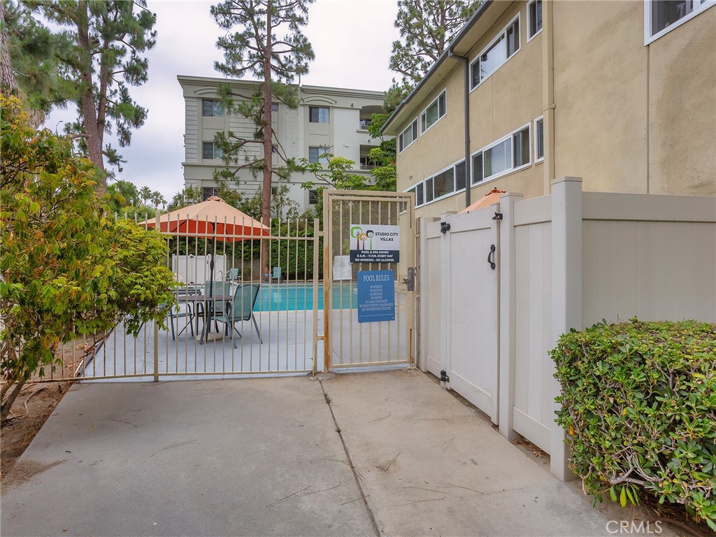 11138 Aqua Vista Street 18 Property Photo 31
