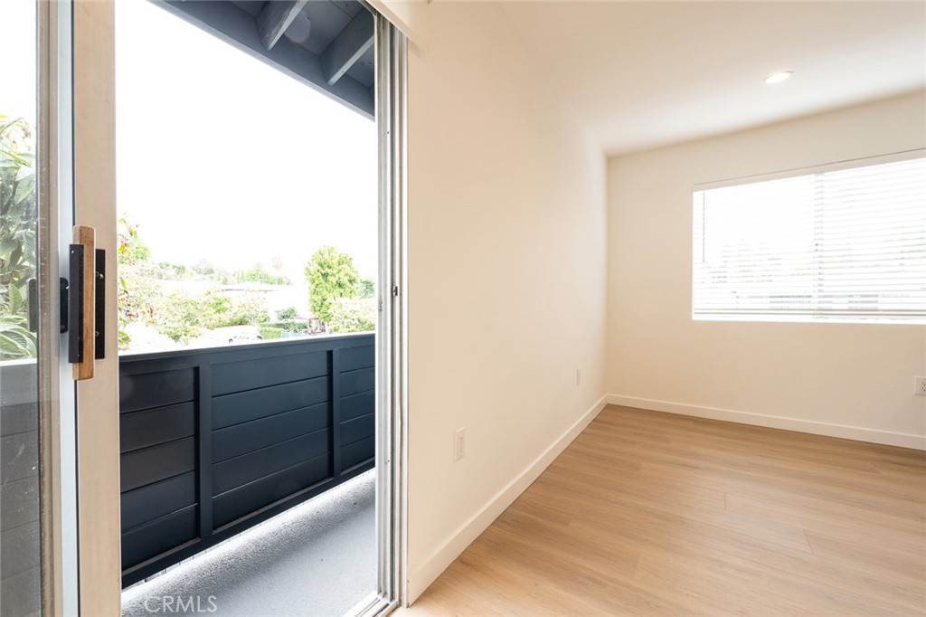 613 N Occidental 611-6 Property Photo 4