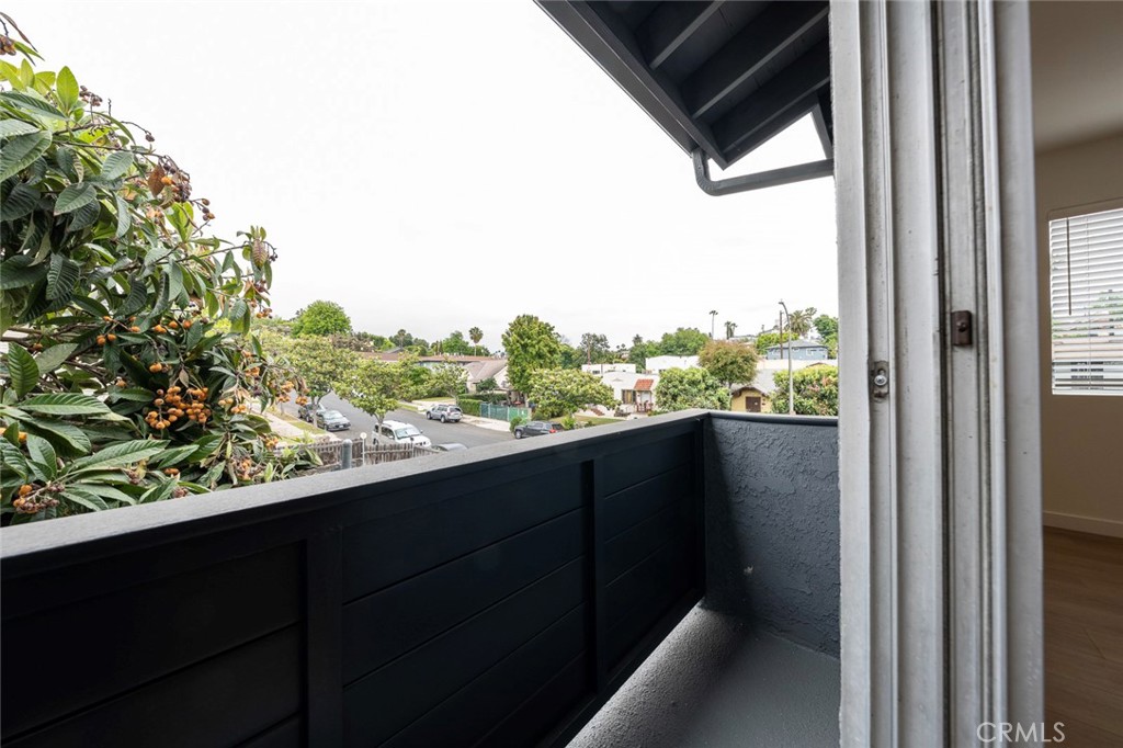 613 N Occidental 611-6 Property Photo 6