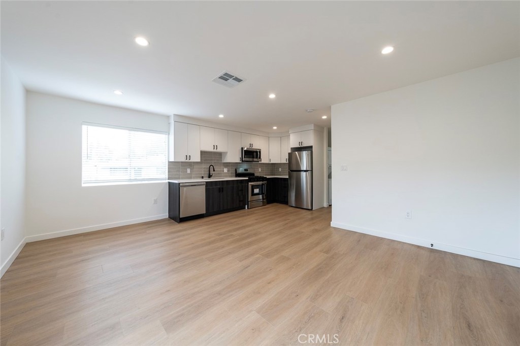 613 N Occidental 611-6 Property Photo 19