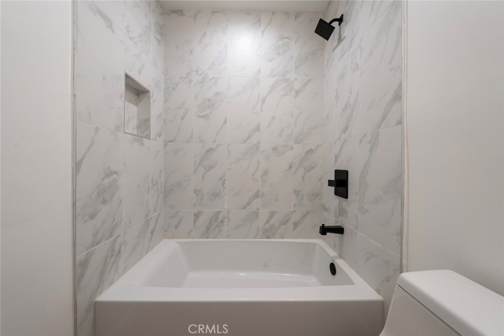 613 N Occidental 611-6 Property Photo 20