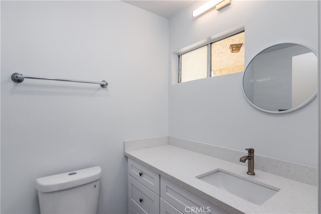 1339 N Columbus 106 Property Photo 12
