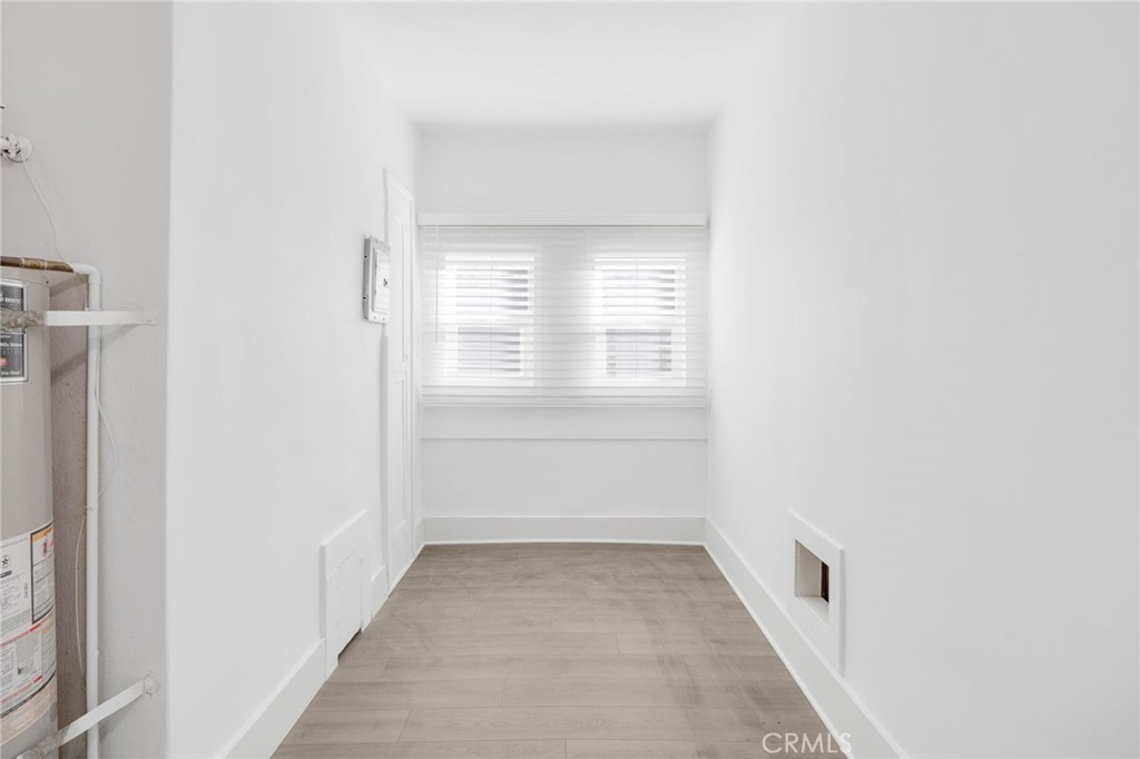 548 N Kenmore Property Photo 15