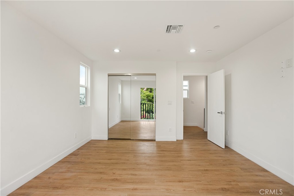 449 N Heliotrope Drive Property Photo 15