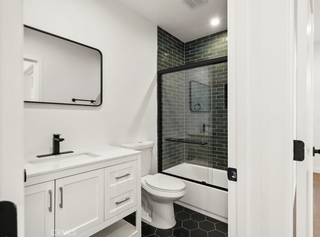 1731 S New Hampshire Avenue Property Photo 20