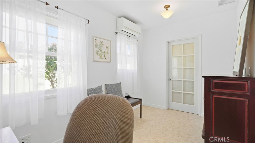 1320 N Kenwood Property Photo 24