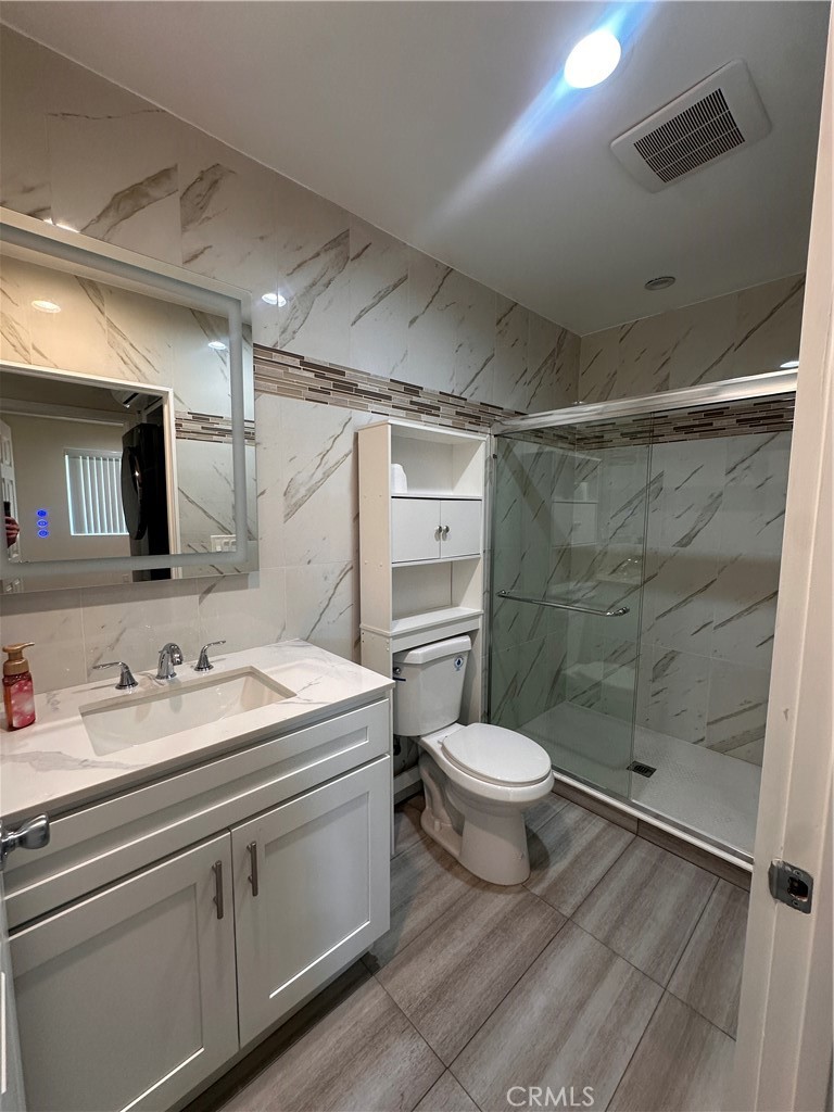 19113 Ludlow Property Photo 2