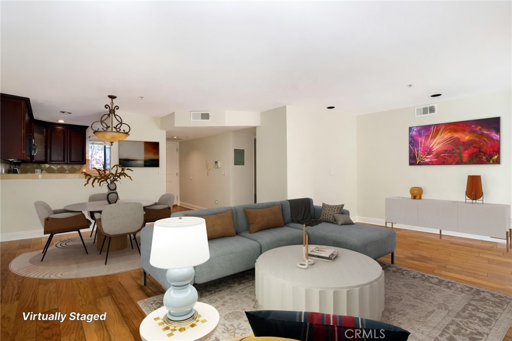 422 Hawthorne Street 3 Property Photo 2