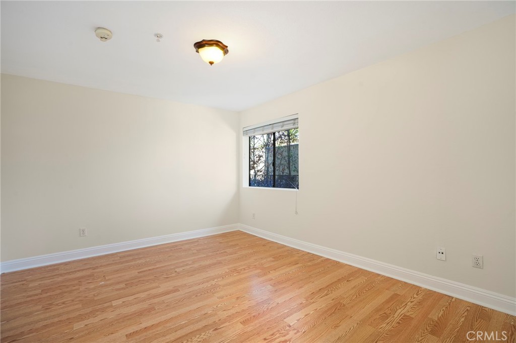 422 Hawthorne Street 3 Property Photo 22