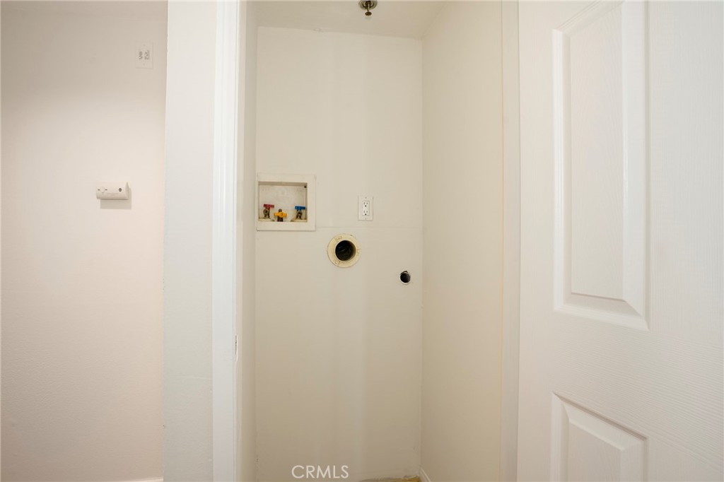 422 Hawthorne Street 3 Property Photo 24