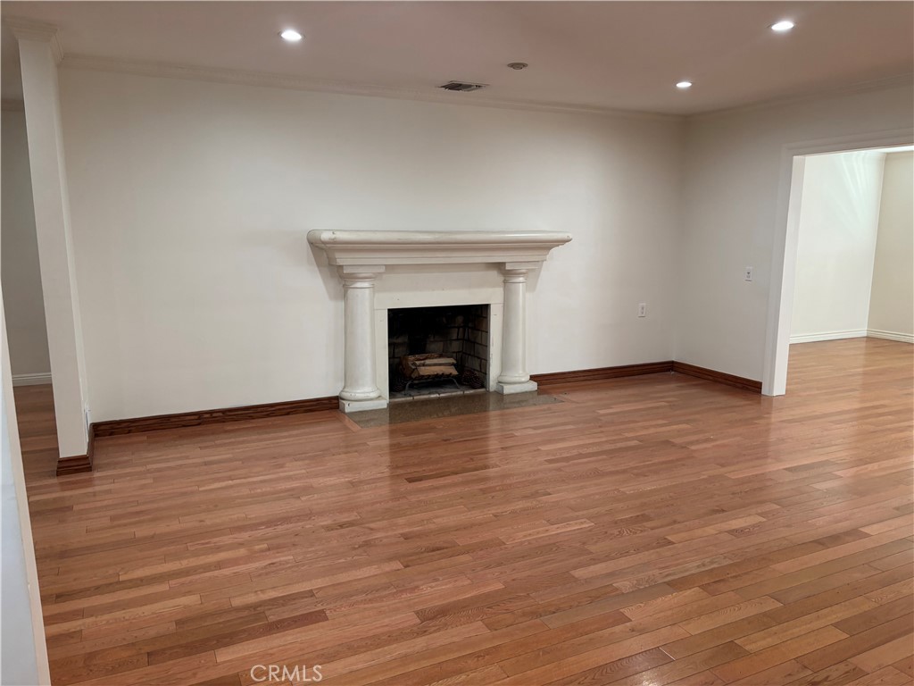 11246 Lull Street Property Photo 11
