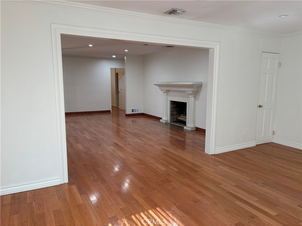 11246 Lull Street Property Photo 17