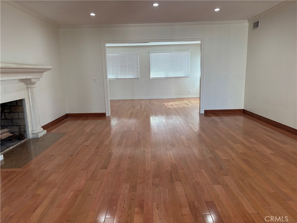 11246 Lull Street Property Photo 21
