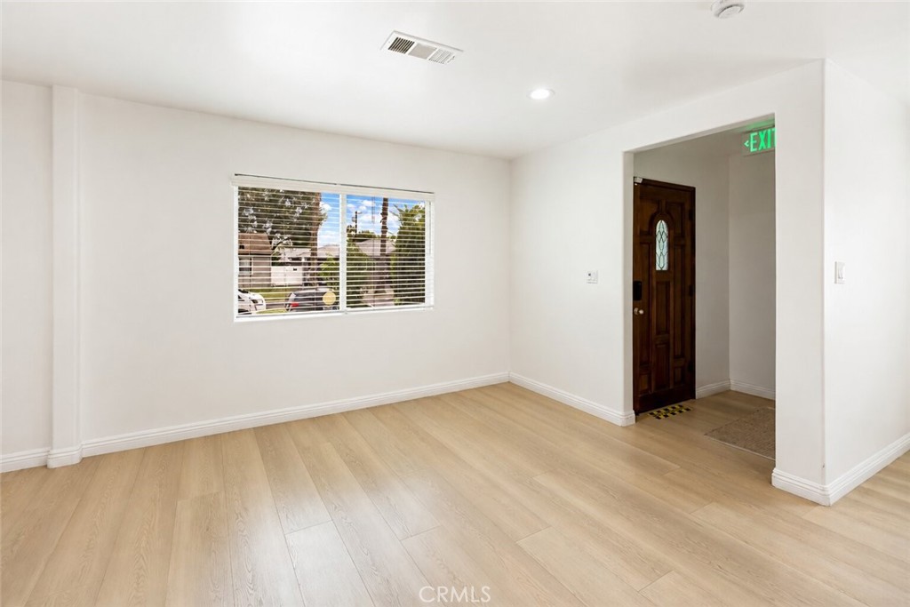 7035 Calhoun Avenue Property Photo 2