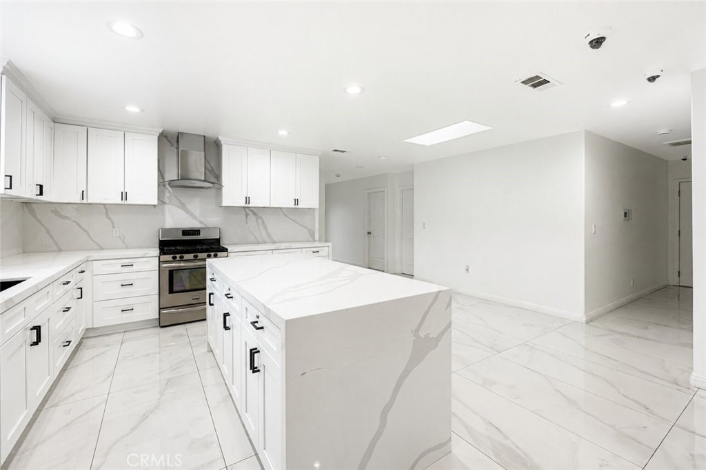 7035 Calhoun Avenue Property Photo 6