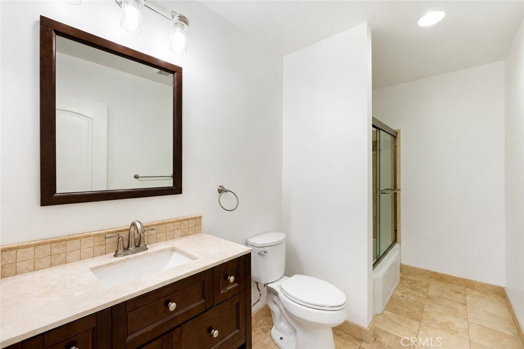 7035 Calhoun Avenue Property Photo 9