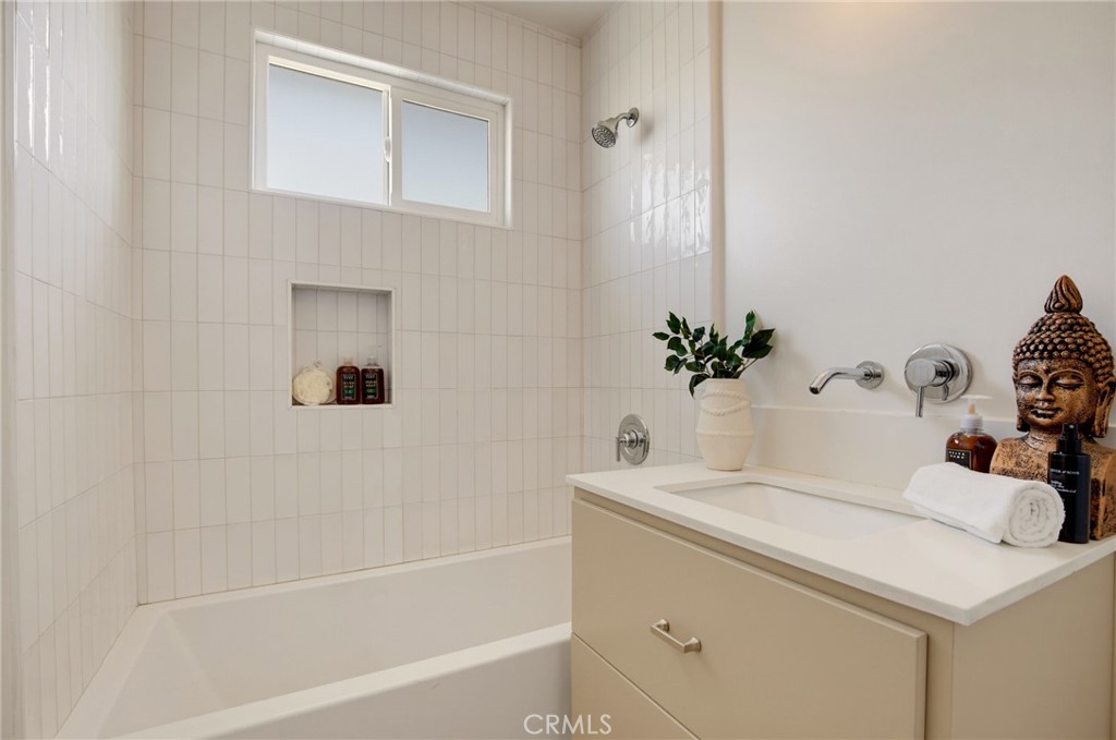 2135 Bellevue 11 Property Photo 24