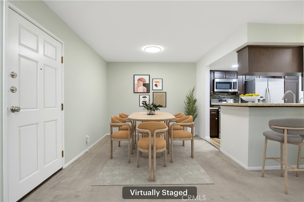 460 Oak Street 215 Property Photo 5