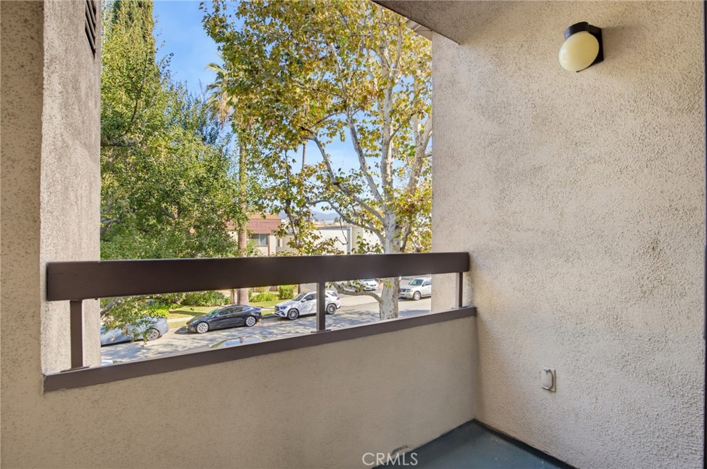 460 Oak Street 215 Property Photo 10