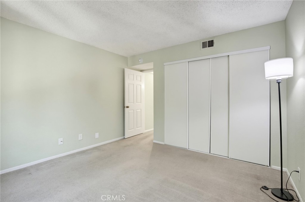 460 Oak Street 215 Property Photo 20