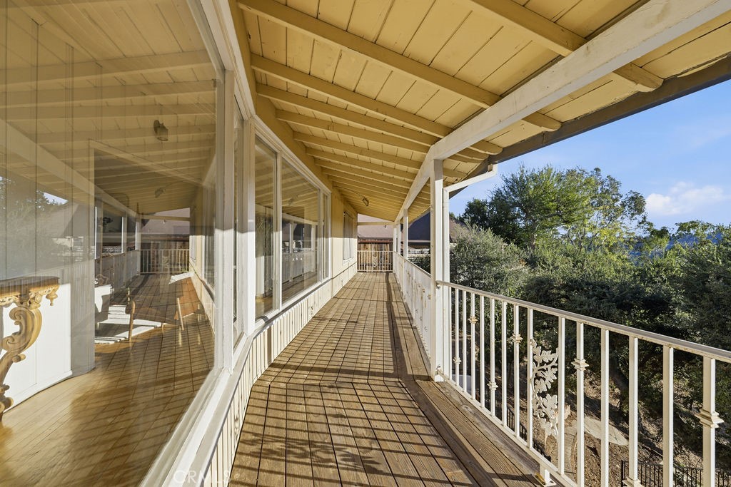 1731 La Cresta Drive Property Photo 48